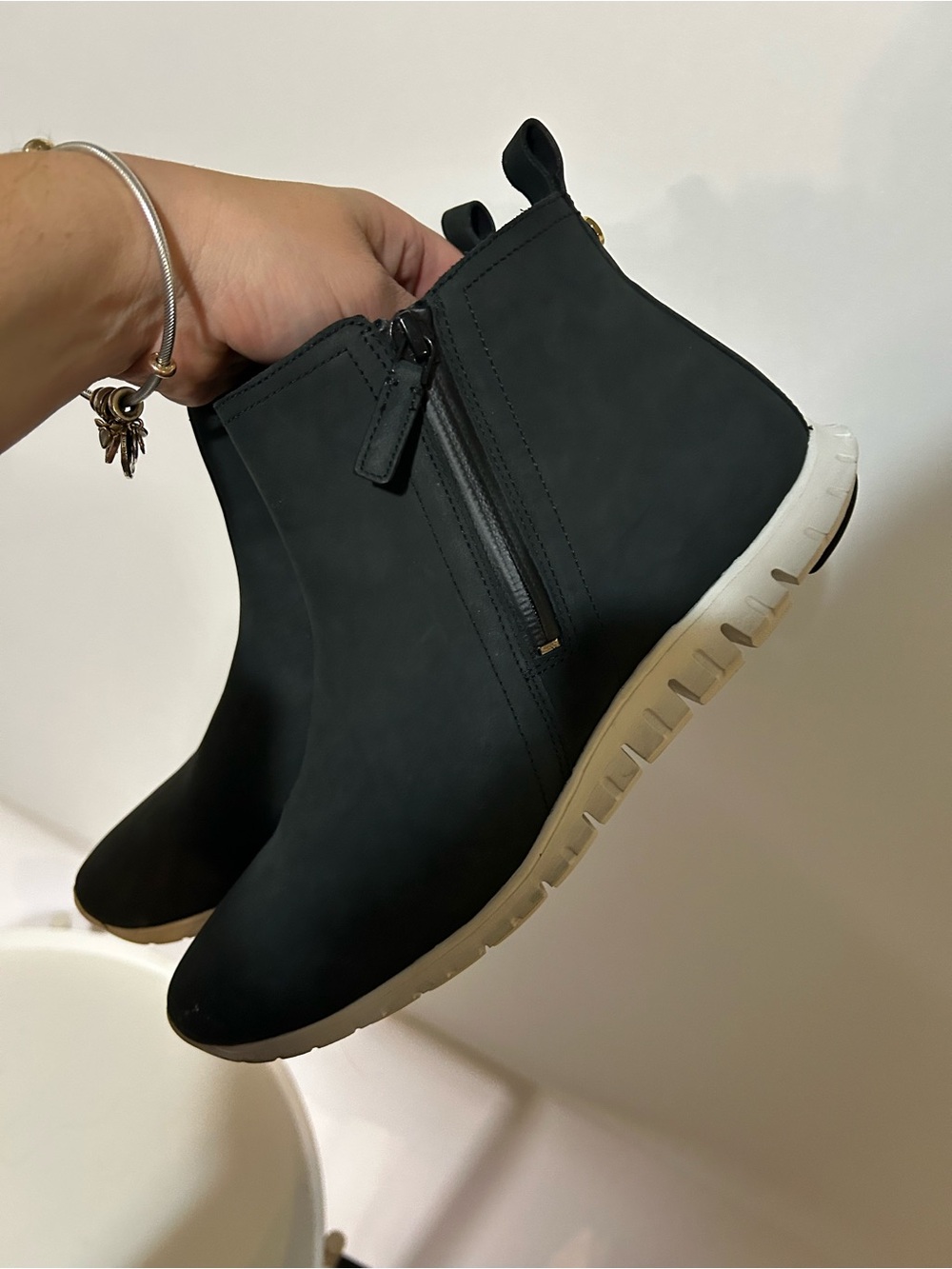 Cole Haan ZERØGRAND Waterproof Black Nubuck Ankle Boots 8.5B - Picture 5 of 7